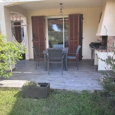 Au P'tit Bonheur A Agay Сasa de vacaciones